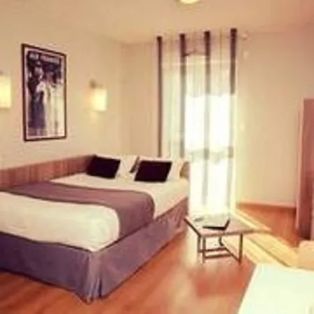 Lagrange Saint-michel Apart Otel